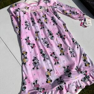 Minnie Mouse sleepwear